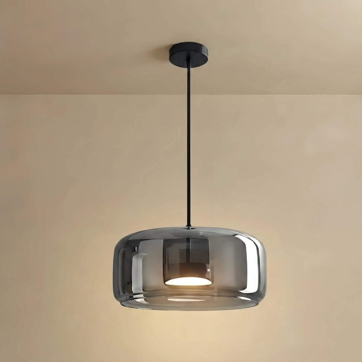Vetro Modern Hand-Blown Pendant Lamp — Smoked Glass & Metal Accent for Kitchen Island
