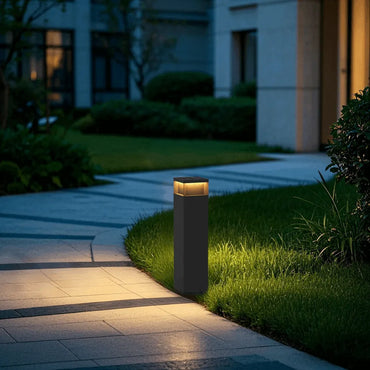 Path Light – Outdoor Lamp for Courtyard/Walkway