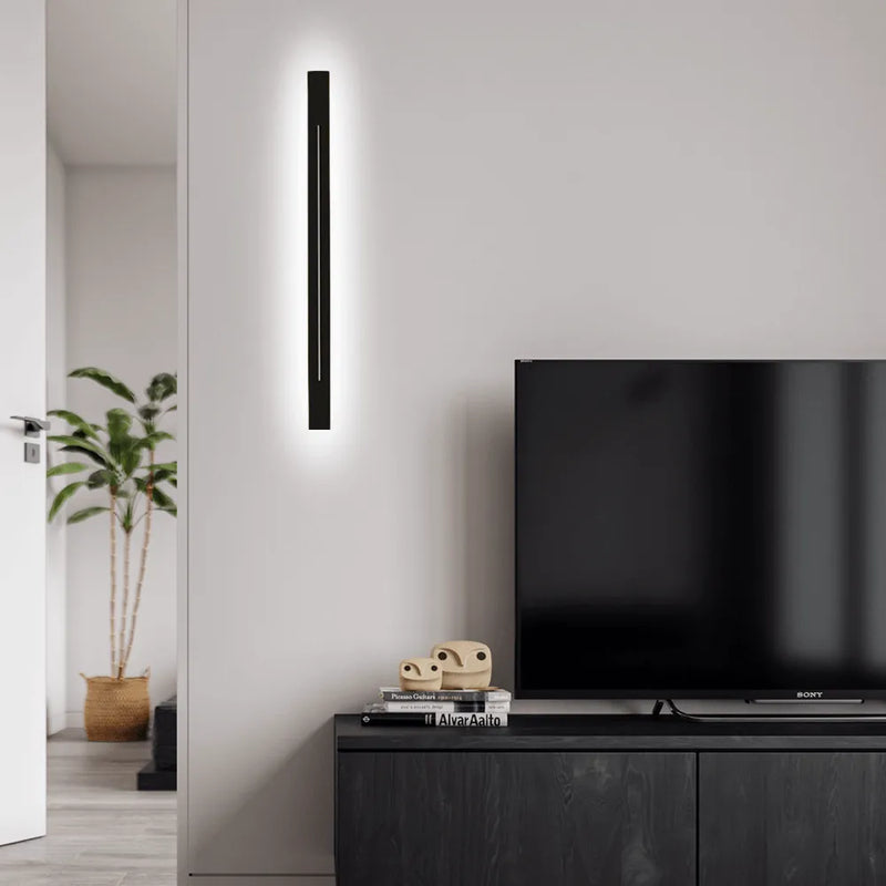 Arcato Minimalist LED Wall Lamp – Black/Gold for Bedroom