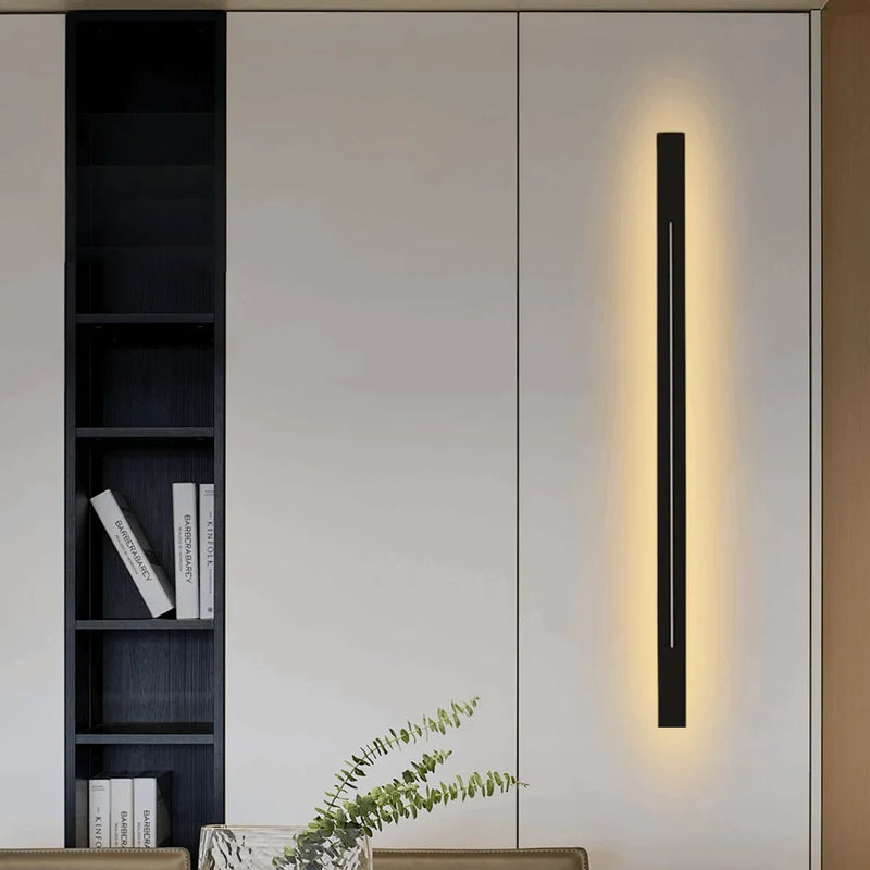 Arcato Minimalist LED Wall Lamp – Black/Gold for Bedroom