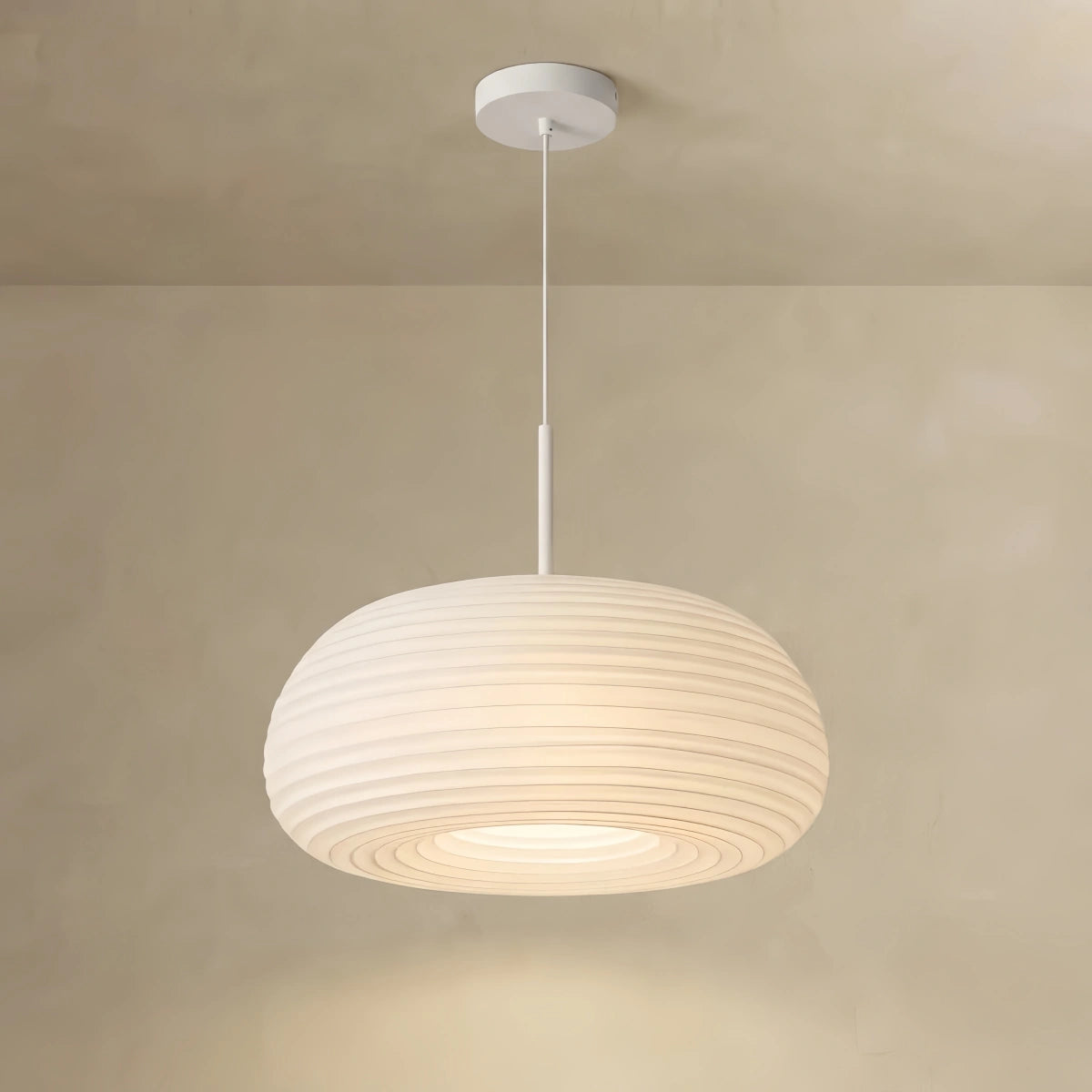 Crema Modern Cloud Pendant Light - White Metal & Acrylic for Living Room