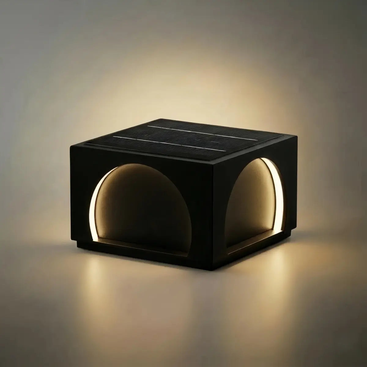 Modern_Metal_Outdoor_Solar_Pillar_Light