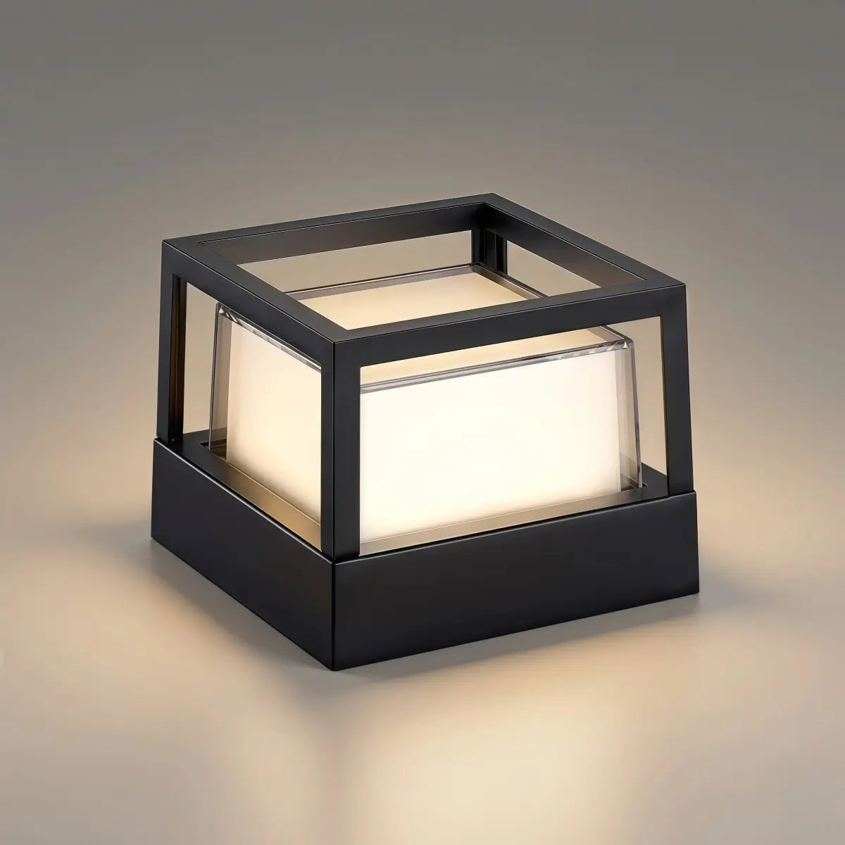 Modern_Metal_Outdoor_Lamp