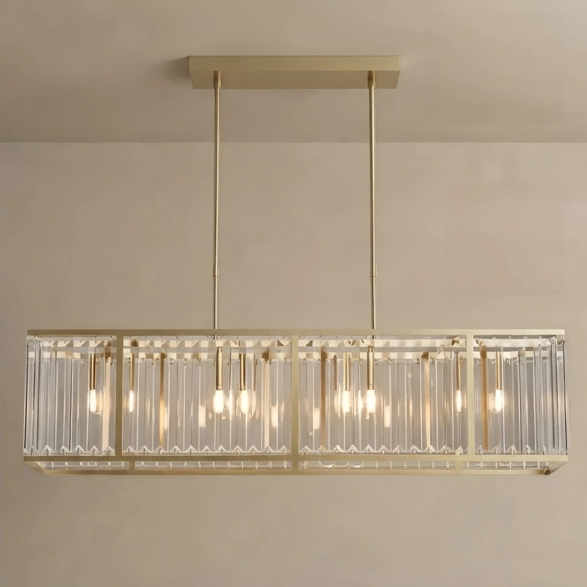 Chandelier_Metallic_Accents_for_Refined_Luxury_Interiors
