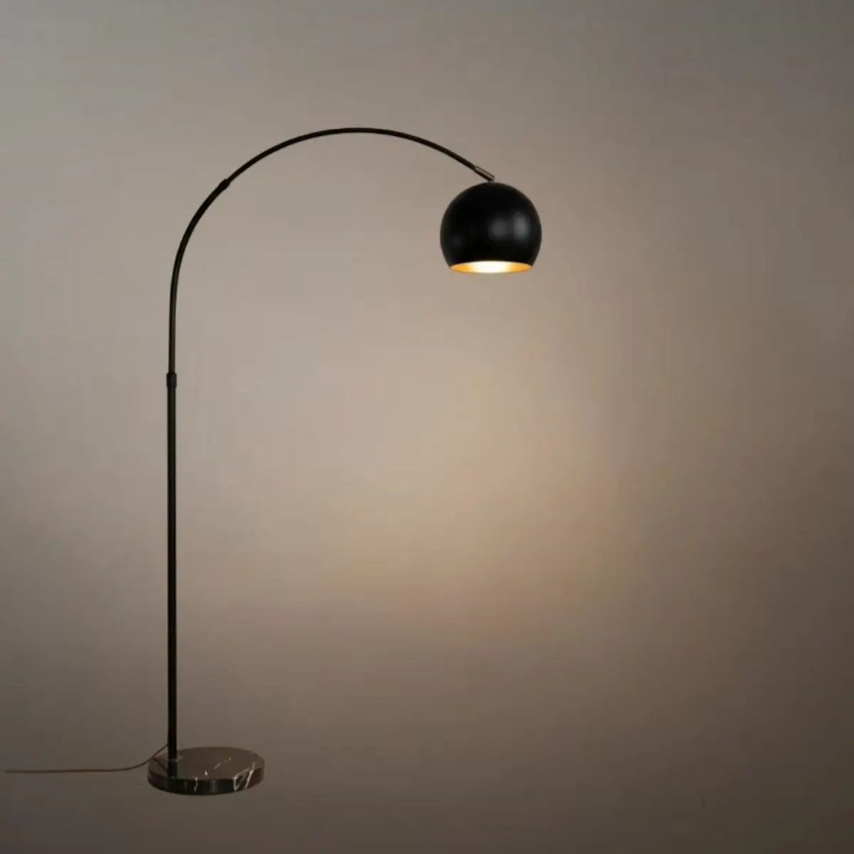 Nordic Floor Lamp - Metal in Black/Blue/Gold/Pink