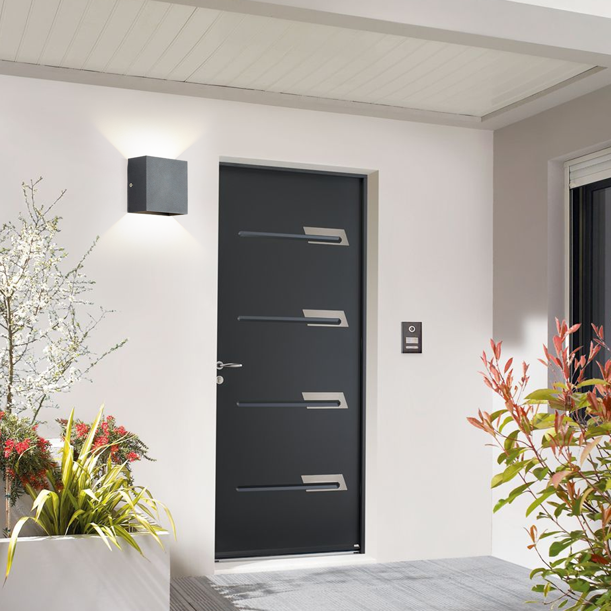 Modern Outdoor Wall Light