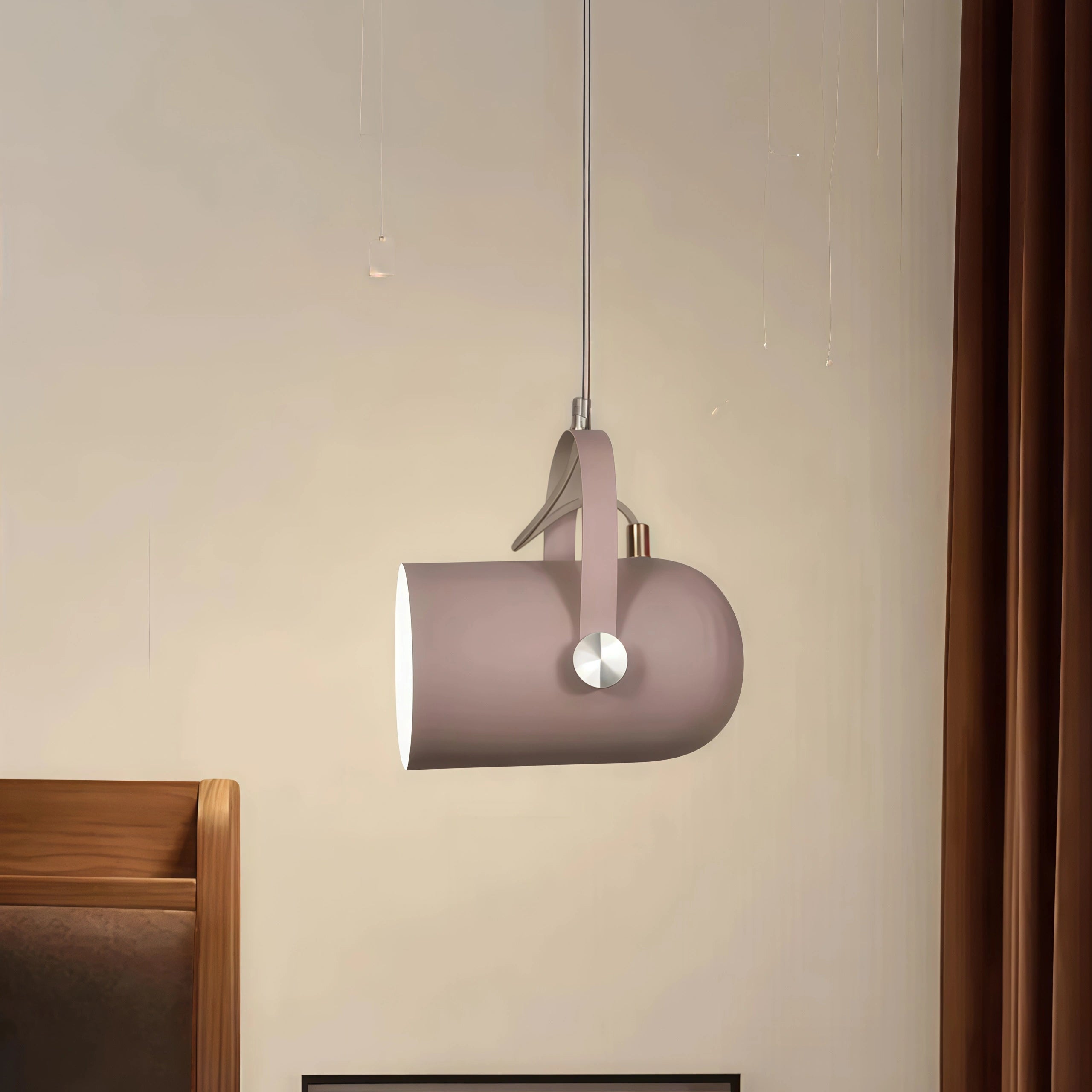 Lámpara colgante moderna Morandia: luminaria metálica con ángulo ajustable para dormitorio
