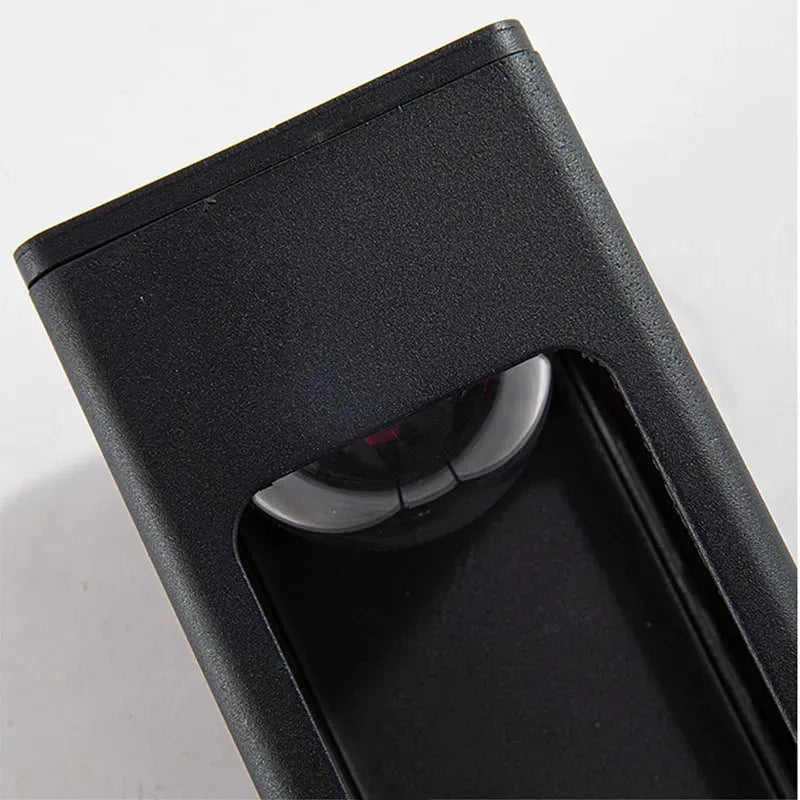 Lámpara de pared exterior Irondale - Moderna, linterna metálica con sensor