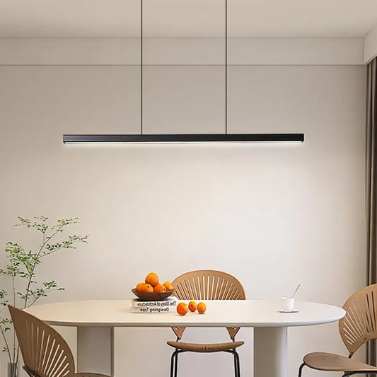 Comparing Dimmable Pendant Lights and Classic Dining Room Lighting