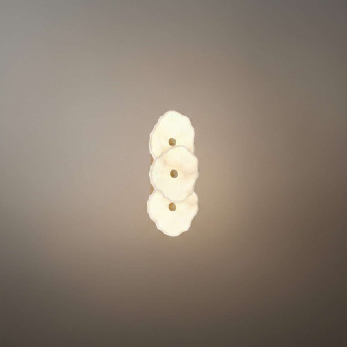 Excelis Royal Alabaster Petal Wall Sconce – Hand-Layered with Brushed Gold Brass for Living Room