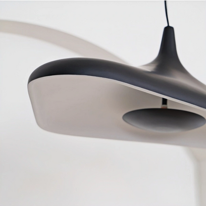 Lámpara colgante moderna Stellar con capucha – Resina/Metal blanco/negro para salón/comedor