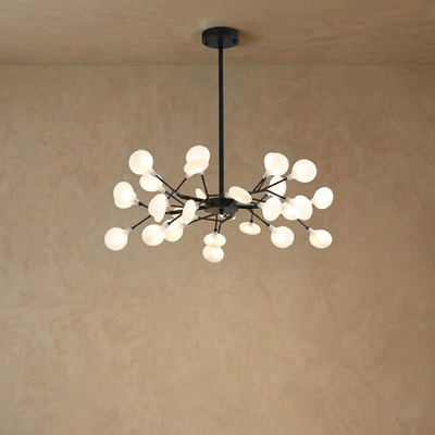 Lámpara de araña Excelis Art Déco - Diseño de ramas y luciérnagas en negro y dorado para comedor/sala de estar