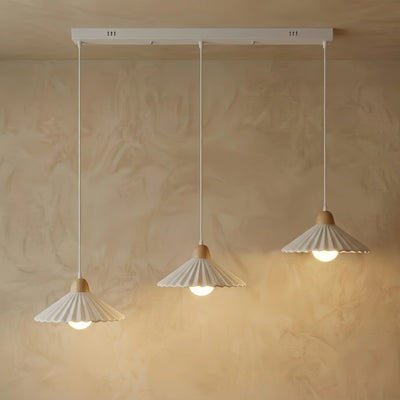 Lámpara colgante moderna de madera y cristal Crema — Pantalla cónica marrón para comedor