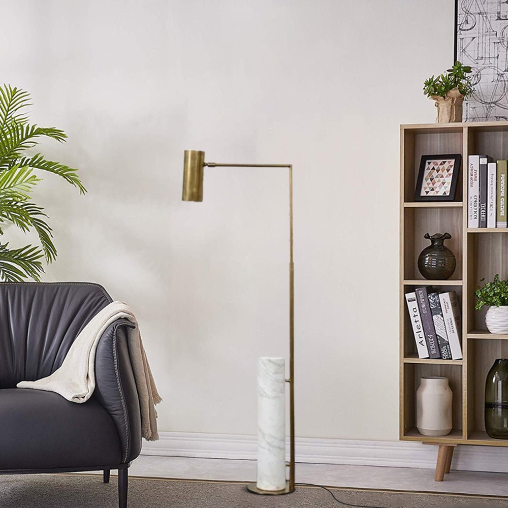Minimalist Gold Floor Lamp – Metal