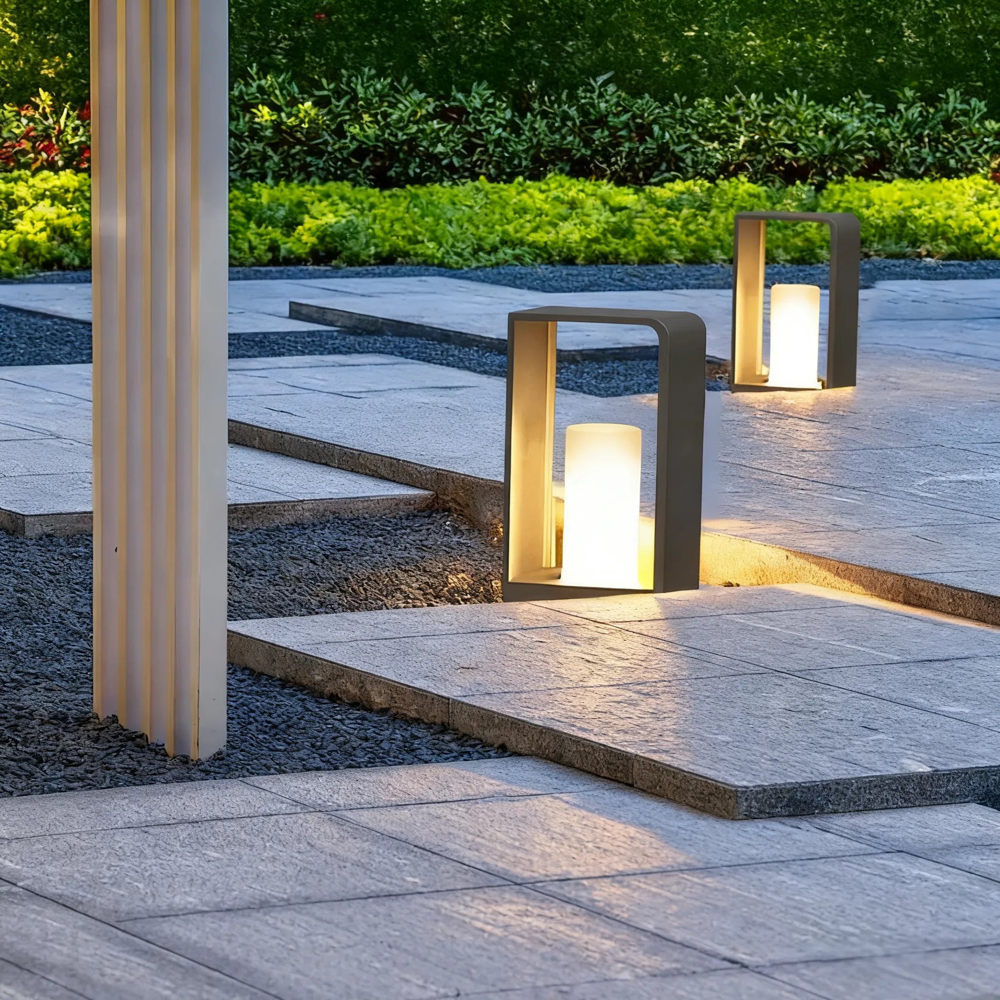 Modern Pathway Light – IP65 Waterproof 