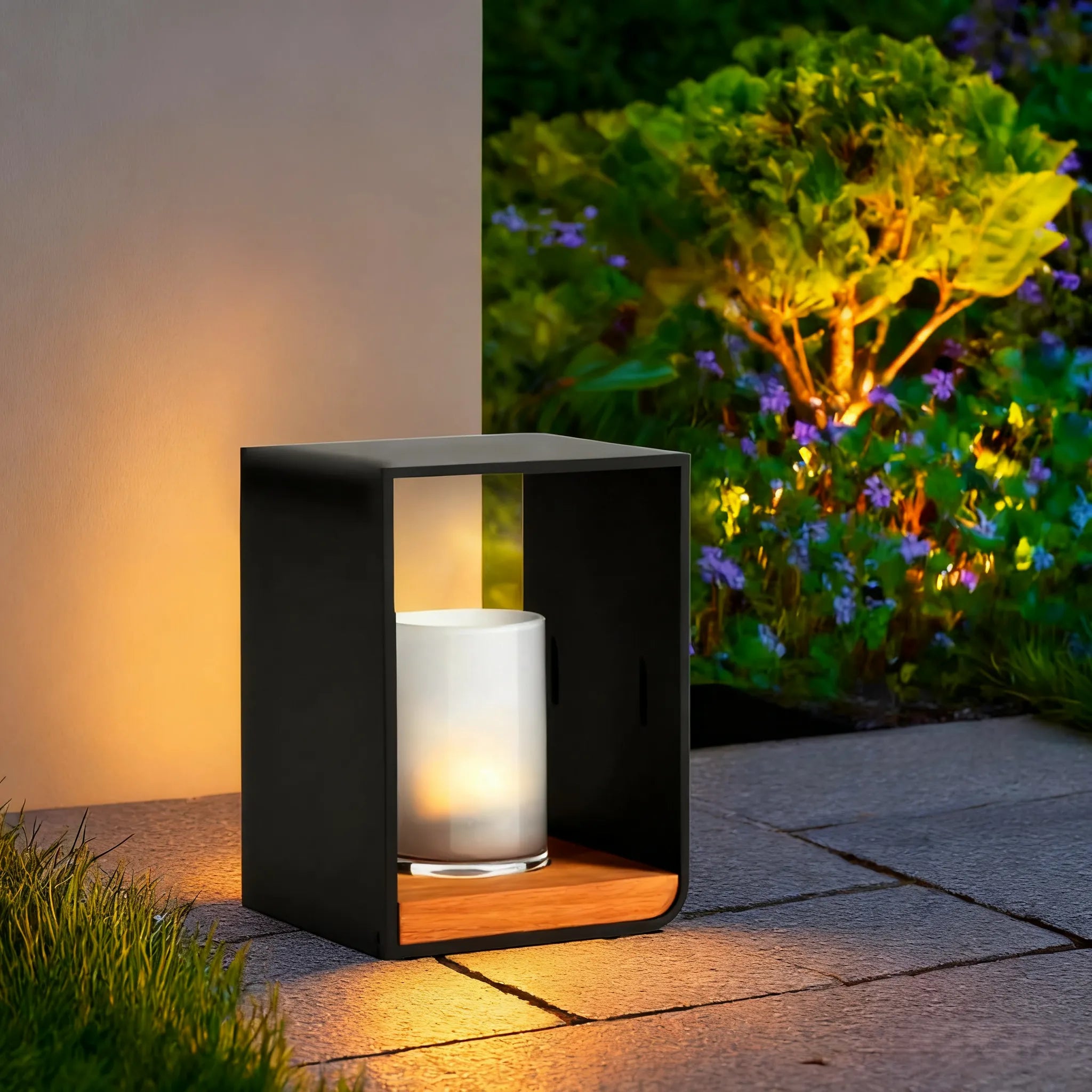 Modern Pathway Light – IP65 Waterproof 