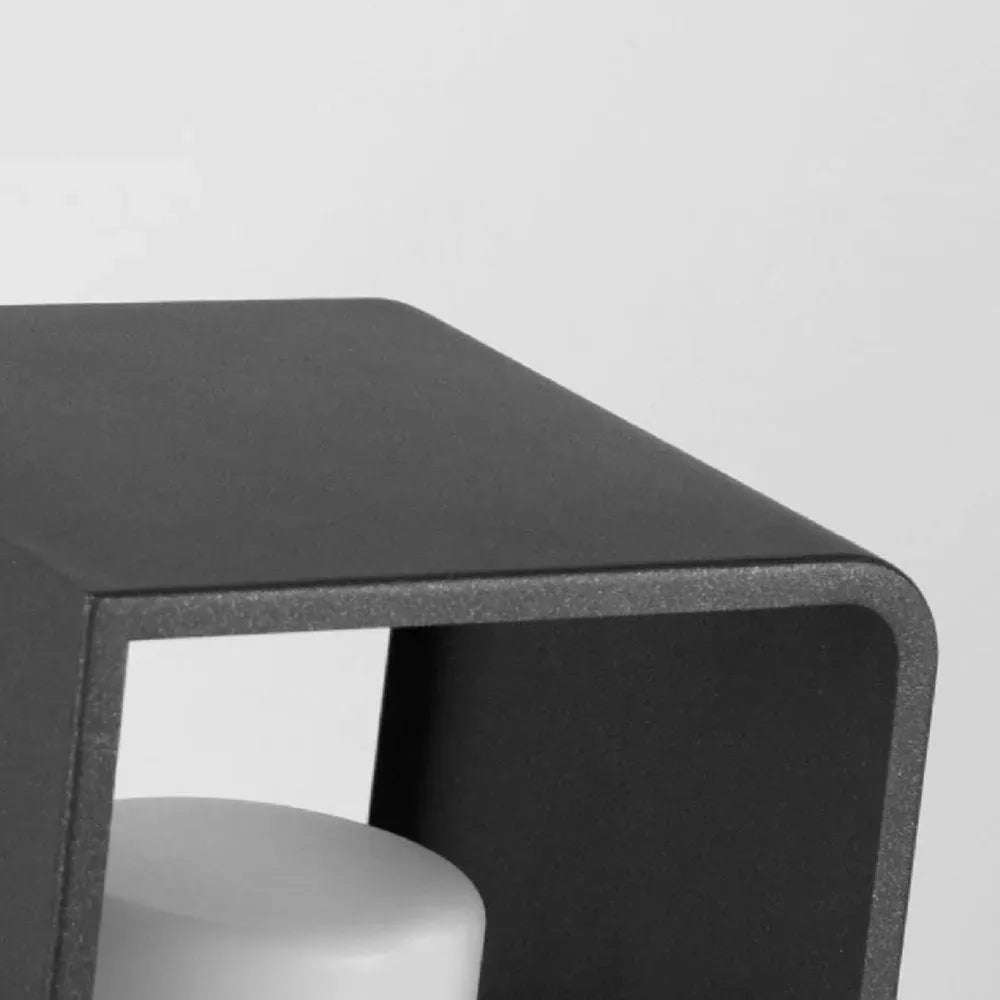 Modern Pathway Light – IP65 Waterproof 