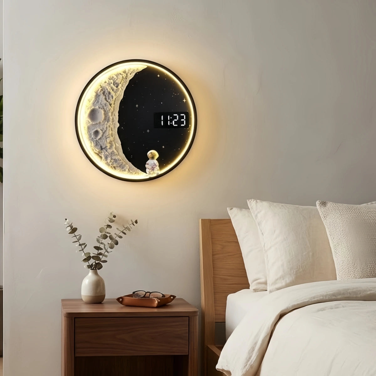 Vivara Art Deco Astronauten-Wandleuchte – Moderne Mond-Metallleuchte fürs Schlafzimmer