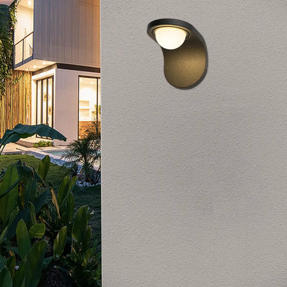 Modern Outdoor Wall Lamp - Black Metal Arc Design for Garden