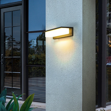 Modern Outdoor Wall Lamp - Black Metal & Acrylic Rectangular Design for Garden