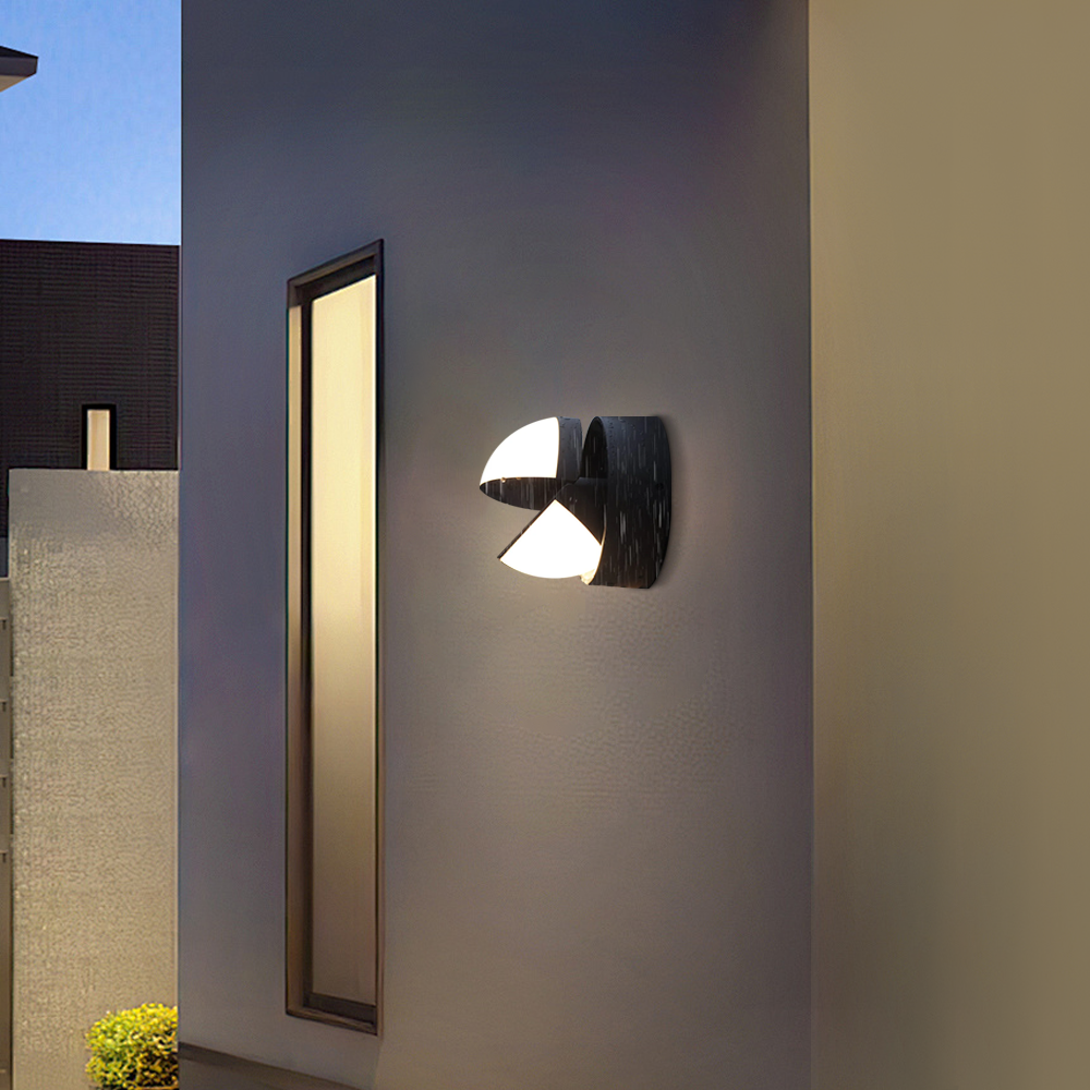 Modern Outdoor Wall Lamp - Black Metal Irregular Design