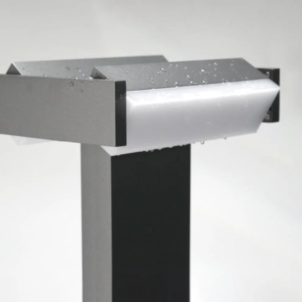 Minimalist Geometric Pathway Lamp