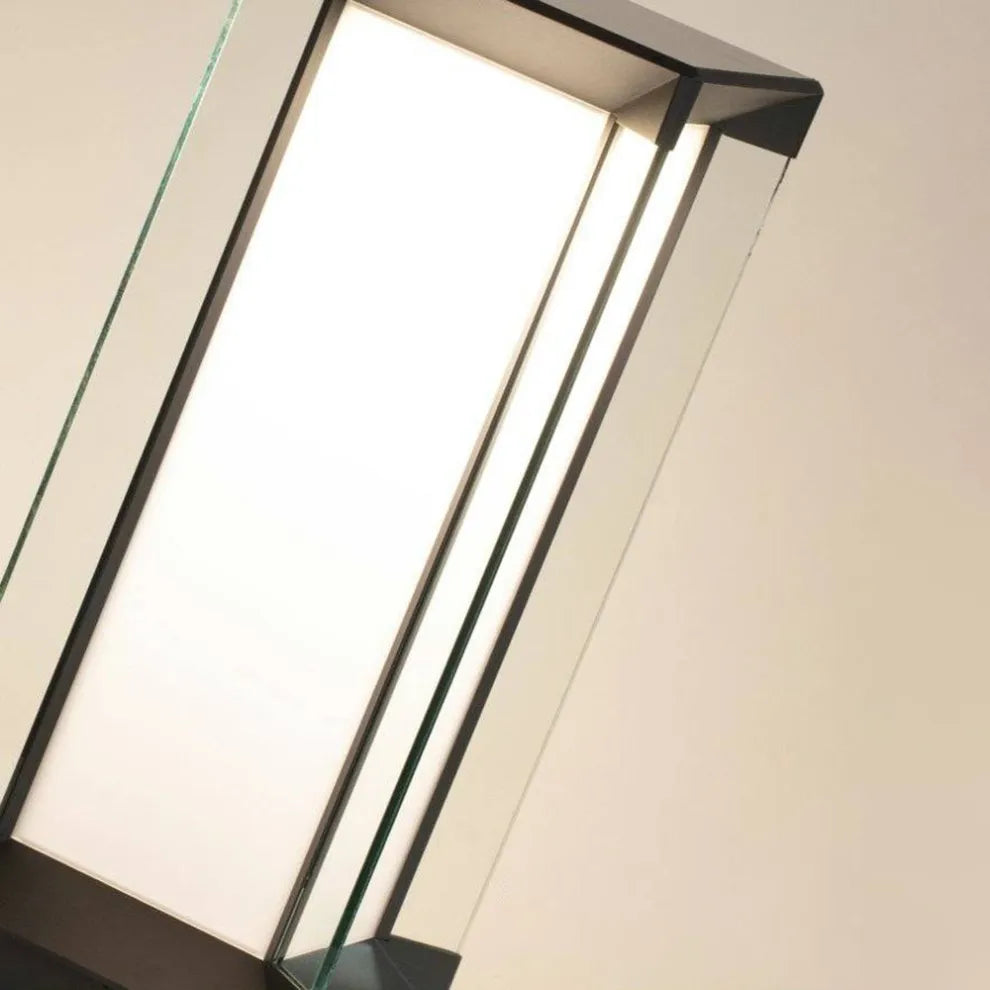 Modern Solar Outdoor Floor Lamp made of metal/glass