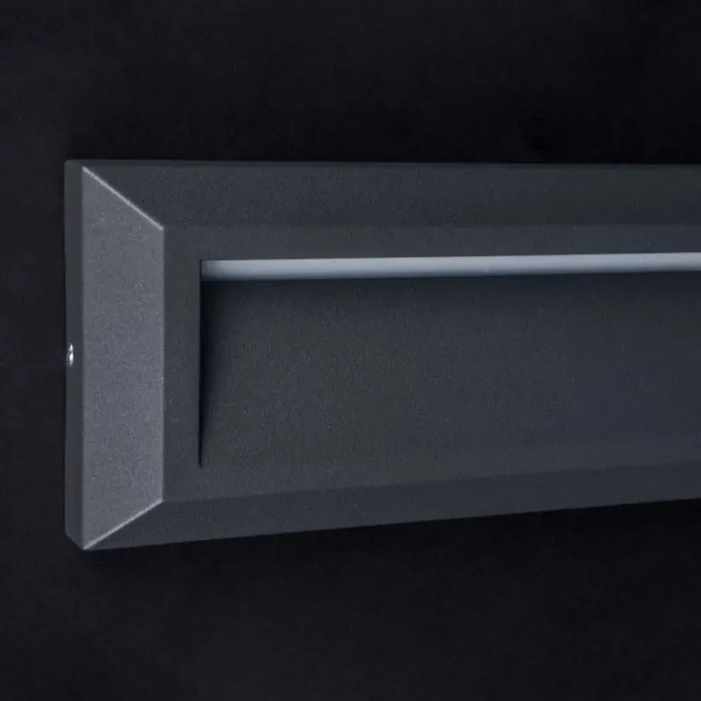 Deck Light – Waterproof Pathway Light for Courtyard/Staircase