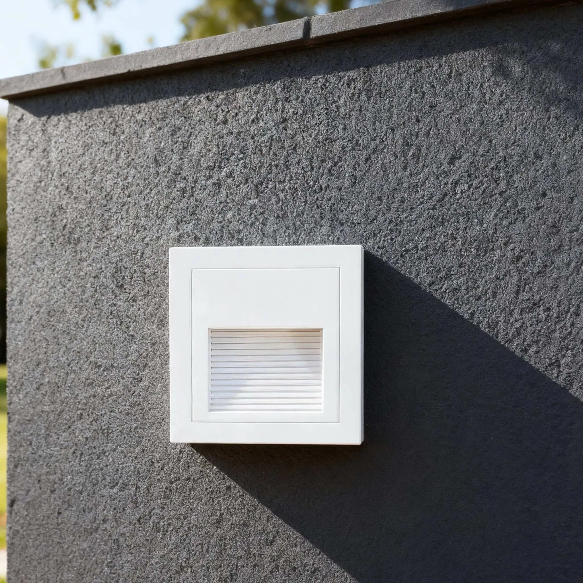 Modern LED Deck Step Light – Black Metal Waterproof Sensor Light for Stairs