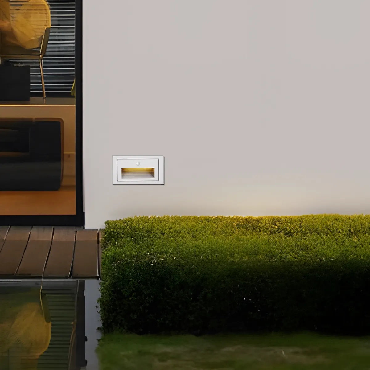 Modern LED Deck Step Light – Black Metal Waterproof Sensor Light for Stairs