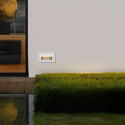 Modern LED Deck Step Light – Black Metal Waterproof Sensor Light for Stairs