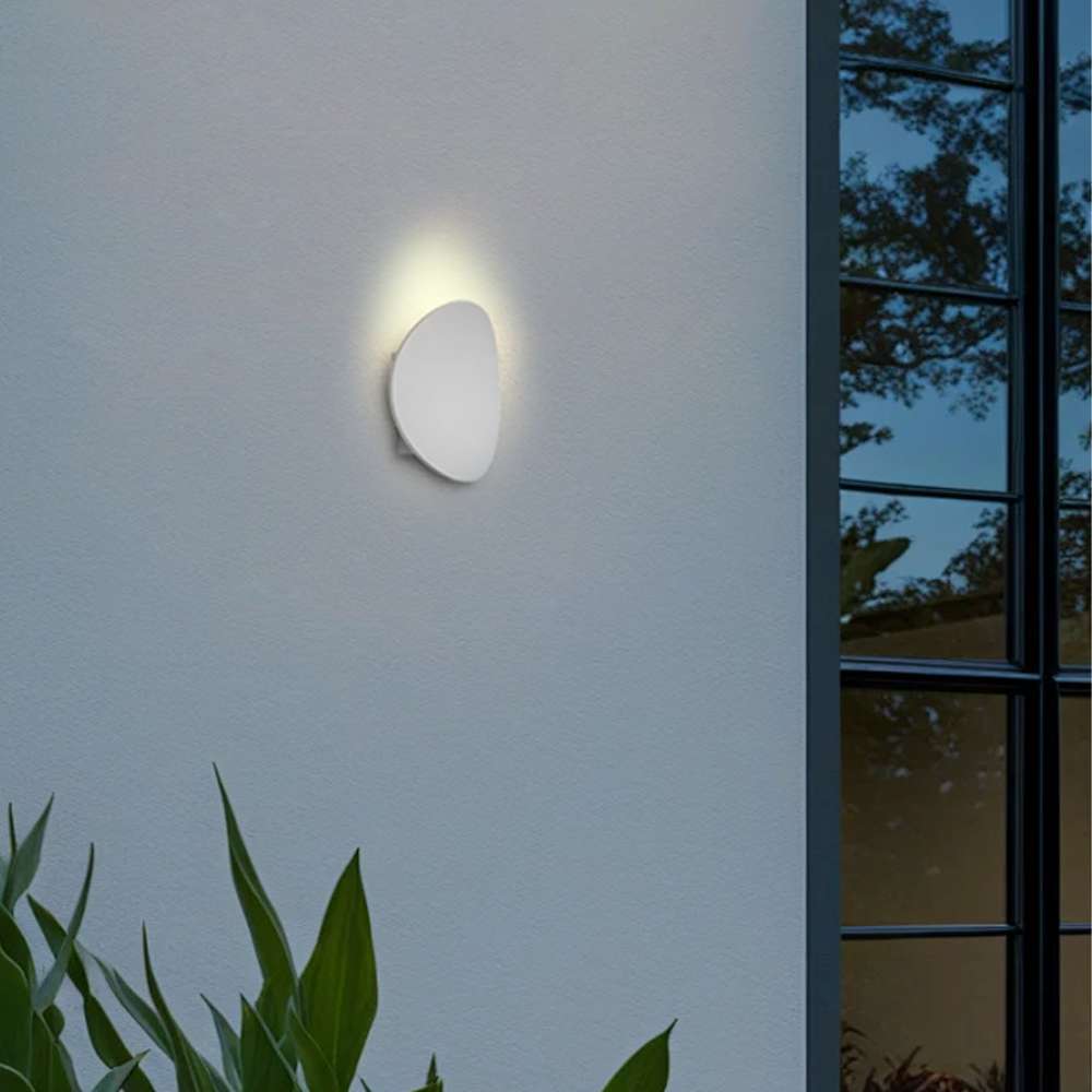 Minimalist Pebble Outdoor Wall Lamp