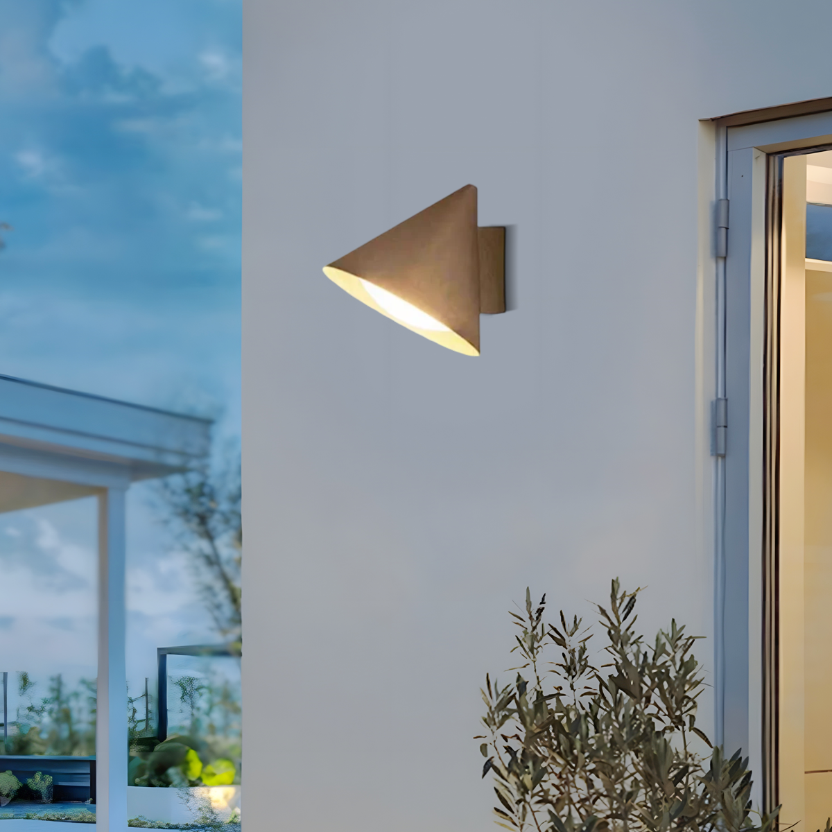 Minimalist Conical Outdoor Wall Lamp – Black Metal