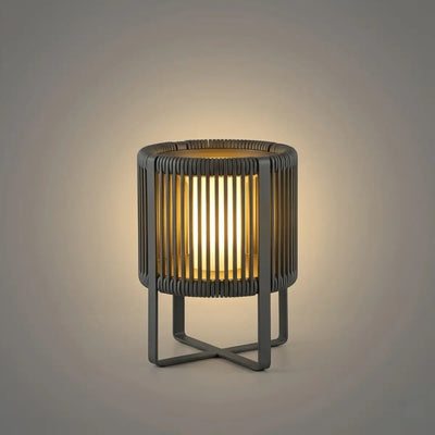 Vintage_Outdoor_Floor_Lamp