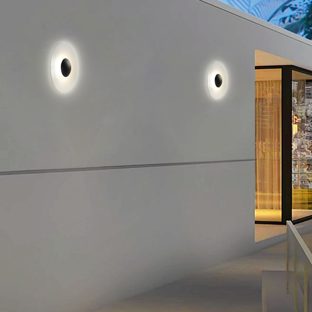 Vintage Outdoor Wall Lamp - White Round Metal Design for Garden & Patio