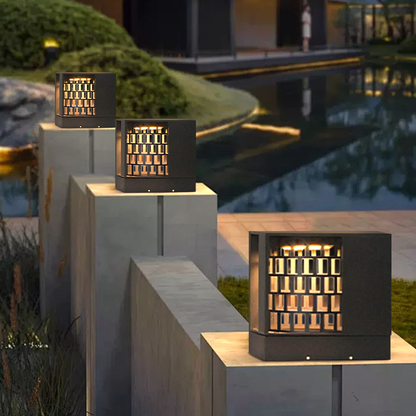 Black Metal Square Moon for Courtyard/Garden