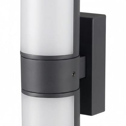 Irondale Moderne Sensor-Außenwandleuchte – Schwarzes Metall & Acryl-Zylinder Garten