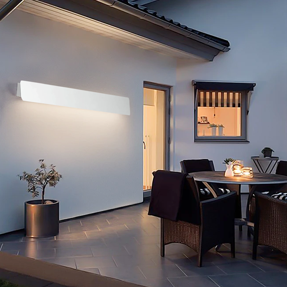 Modern Outdoor Wall Lamp - White