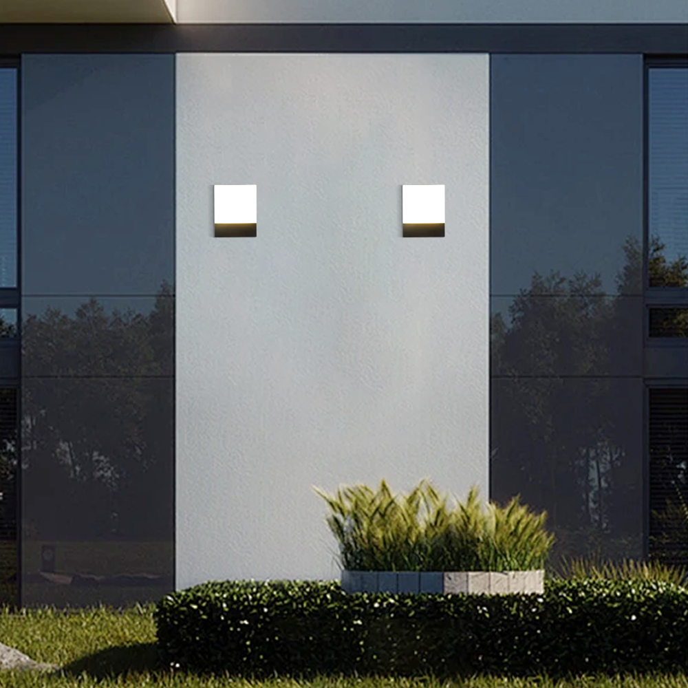 Modern Outdoor Wall Lamp - Metal & Acrylic Square Design for Garden
