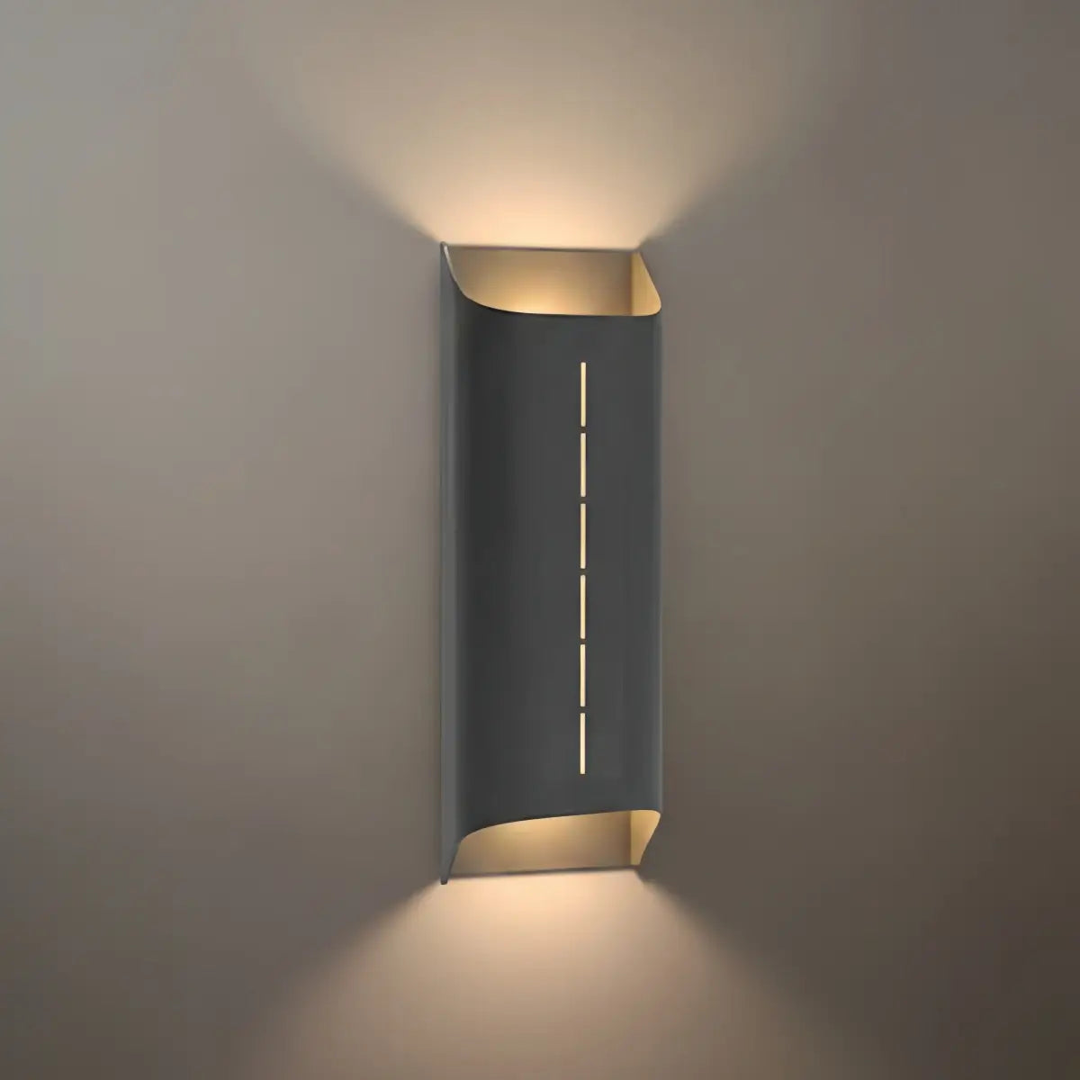 Irondale Modern Solar Sensor Wall Lamp – Black Metal Courtyard/Garden