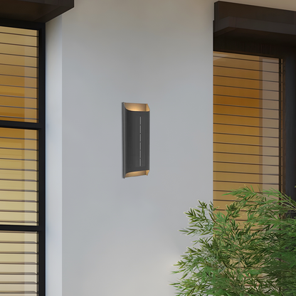 Irondale Modern Solar Sensor Wall Lamp – Black Metal Courtyard/Garden
