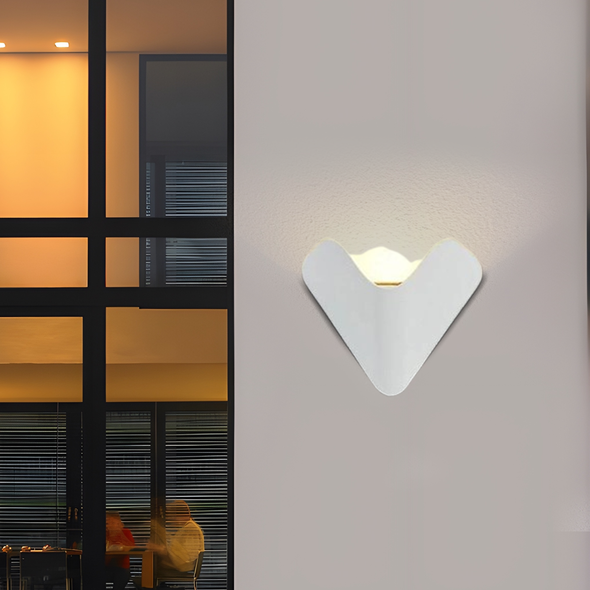 Modern Triangle Wall Lamp-Black