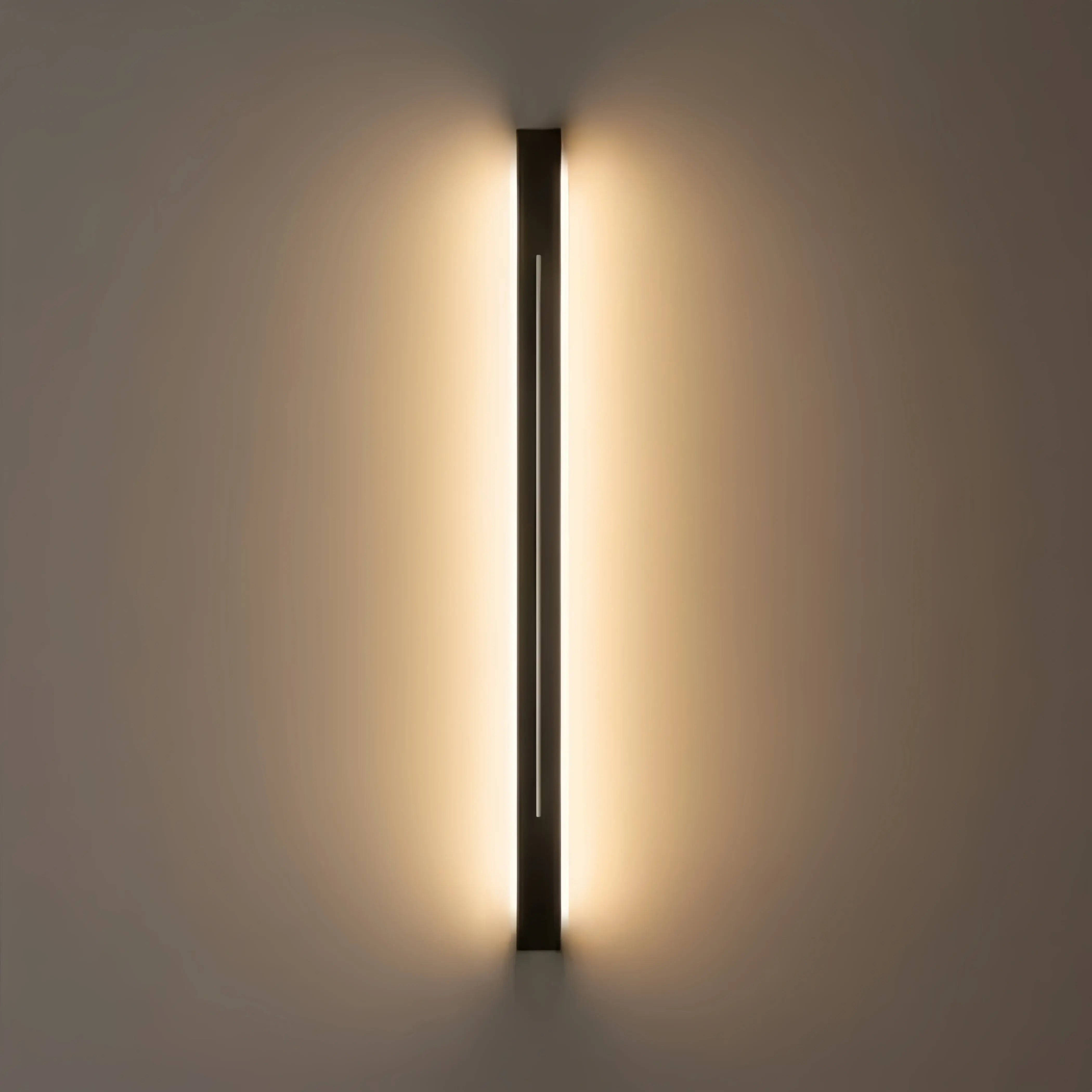Arcato Minimalist LED Wall Lamp – Black/Gold for Bedroom