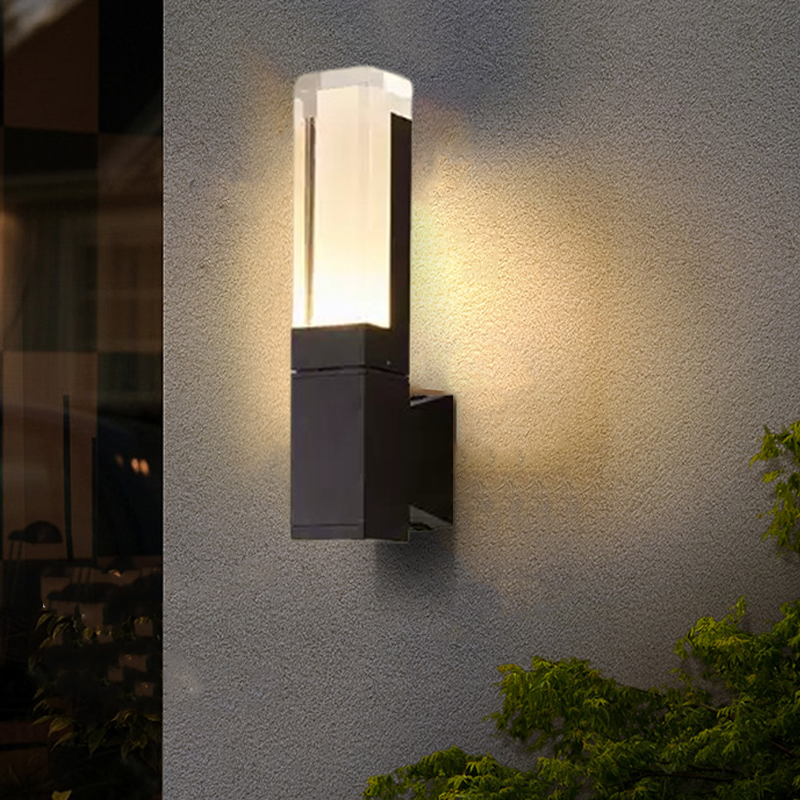 Modern Black Rectangle Outdoor Single-Head Wall Light for Garden