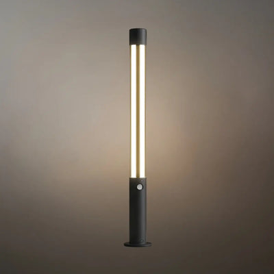 Industrial_Outdoor_Pathway_Light_-_Black_Metal_Cylindrical_Design_for_Courtyard