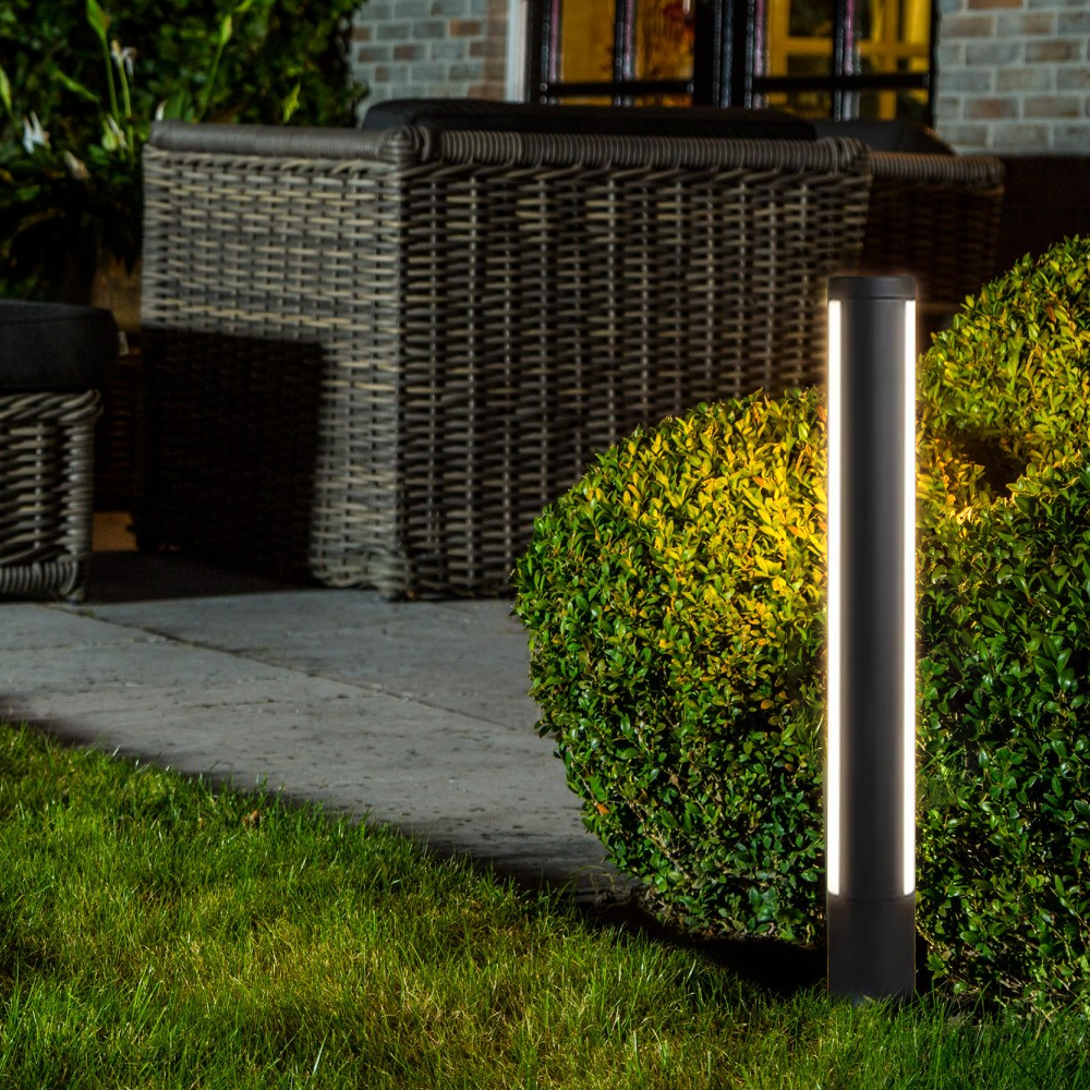 Industrial Outdoor Pathway Light - Black Metal Cylindrical Design for Courtyard