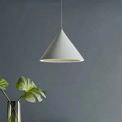 Lámpara colgante cónica Morandia Morandi – Metal y acrílico para comedor