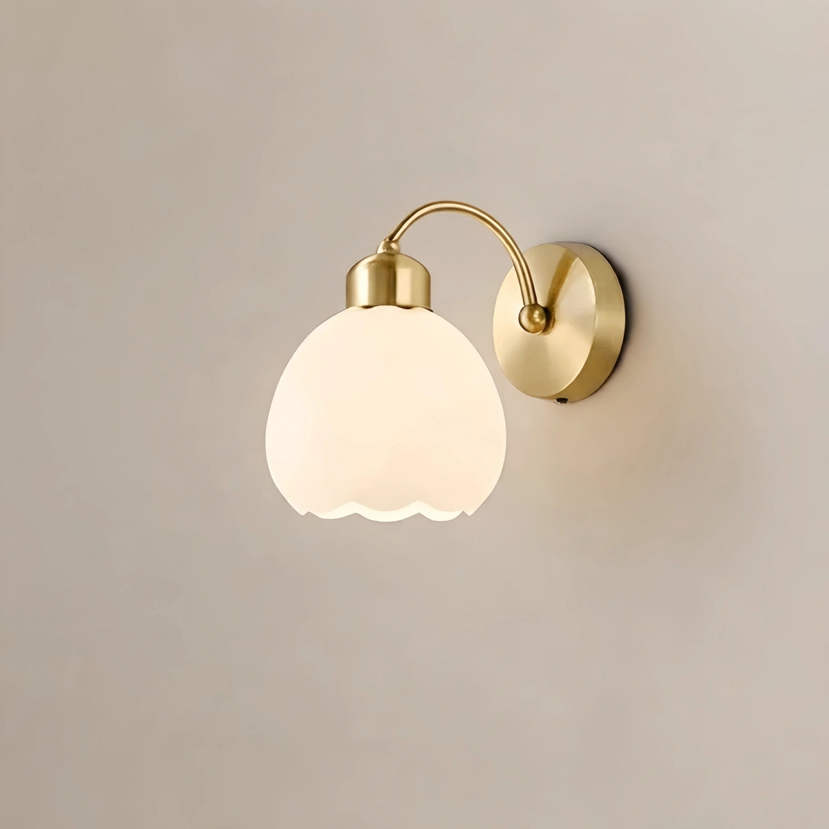 Crema Modern  Gold Floral Wall Lamp – Metal/Glass Fixture for Bedroom