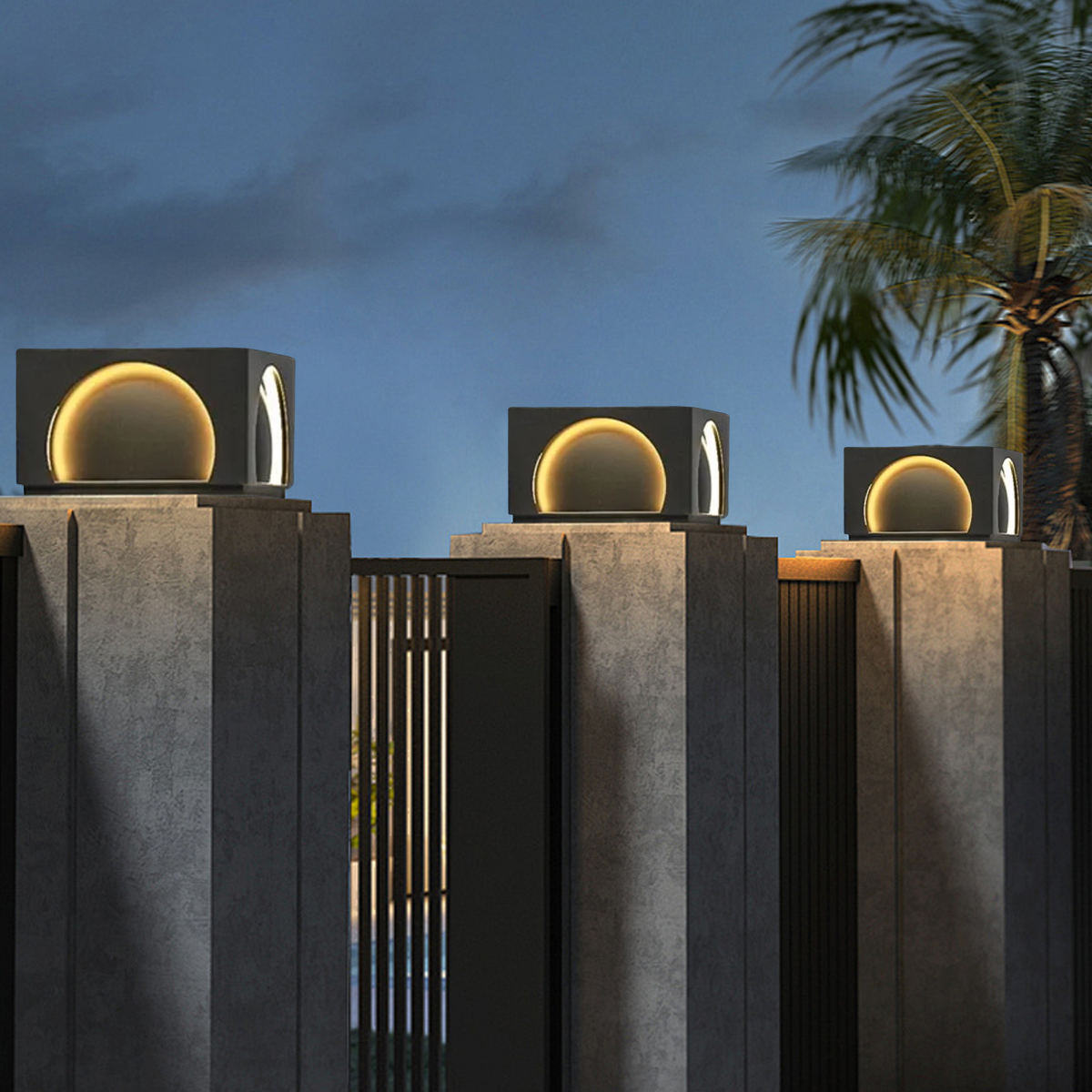 Modern Metal Outdoor Solar Pillar Lights 