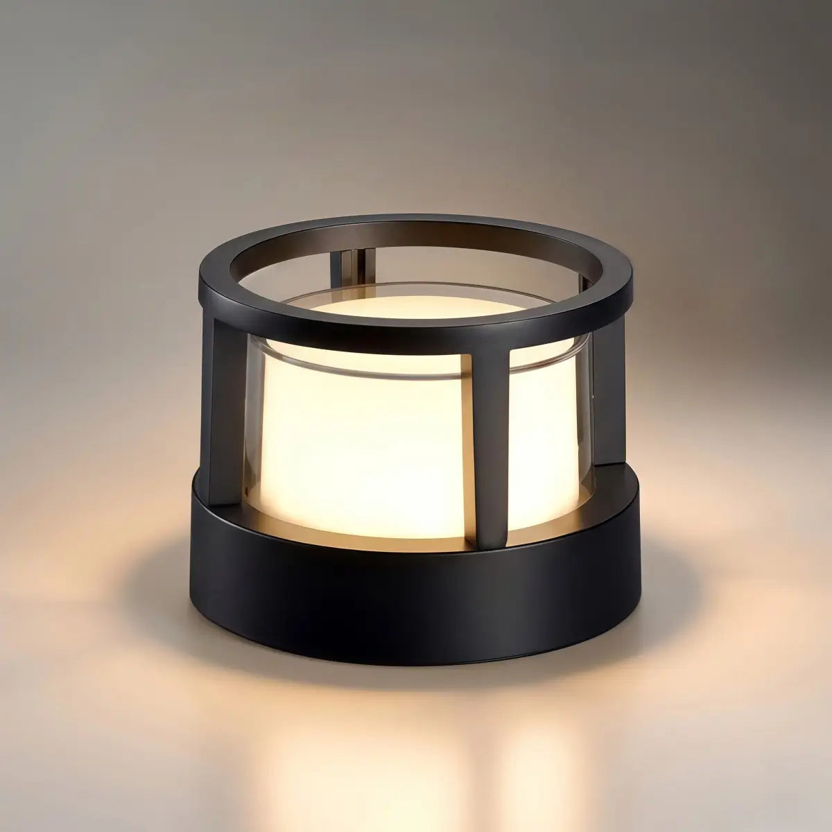 Modern_Metal_Outdoor_Lamp